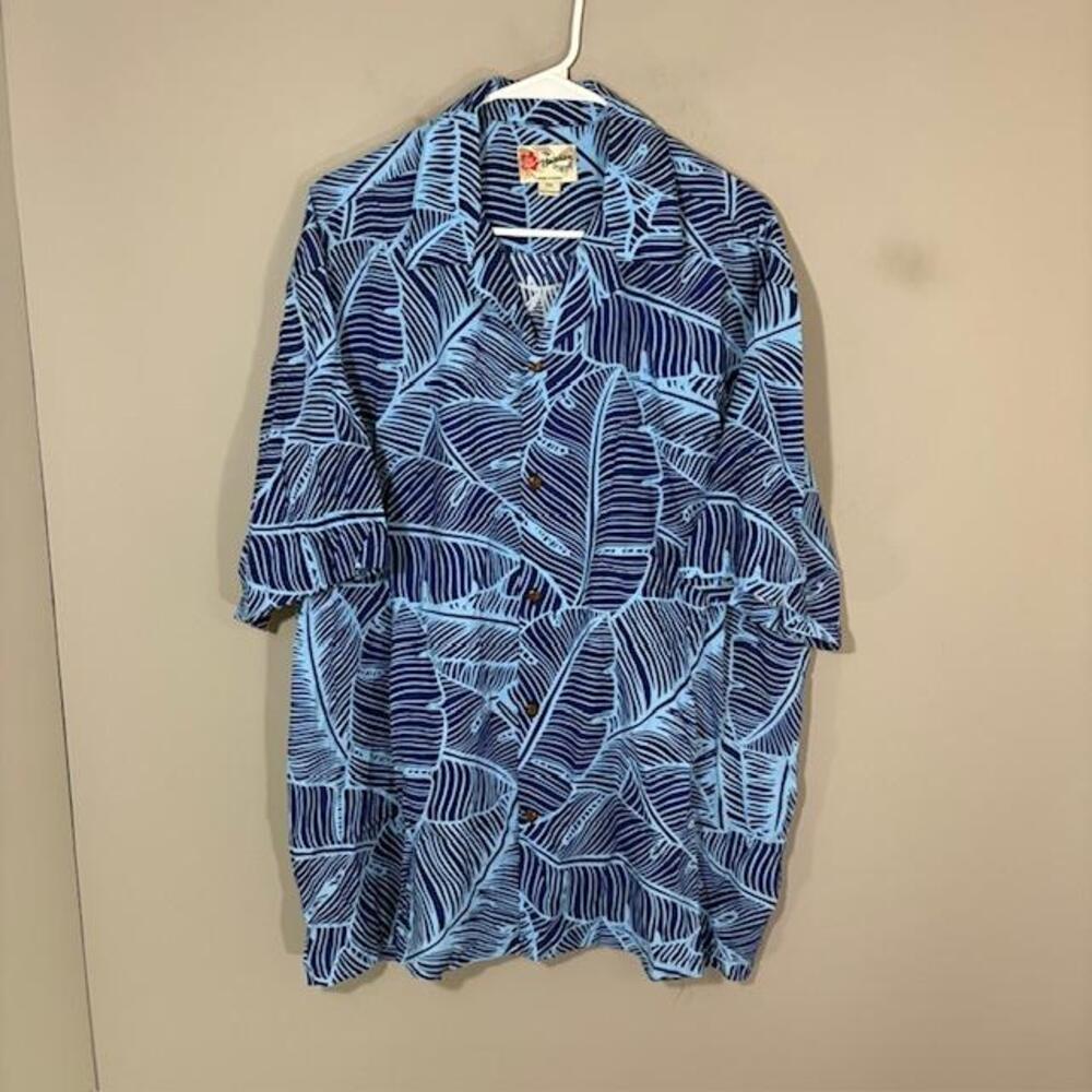 Hilo Hattie Shirt Mens 2XL Blue Leaf Print Hawaiian Short Sleeve Button Up Rayon